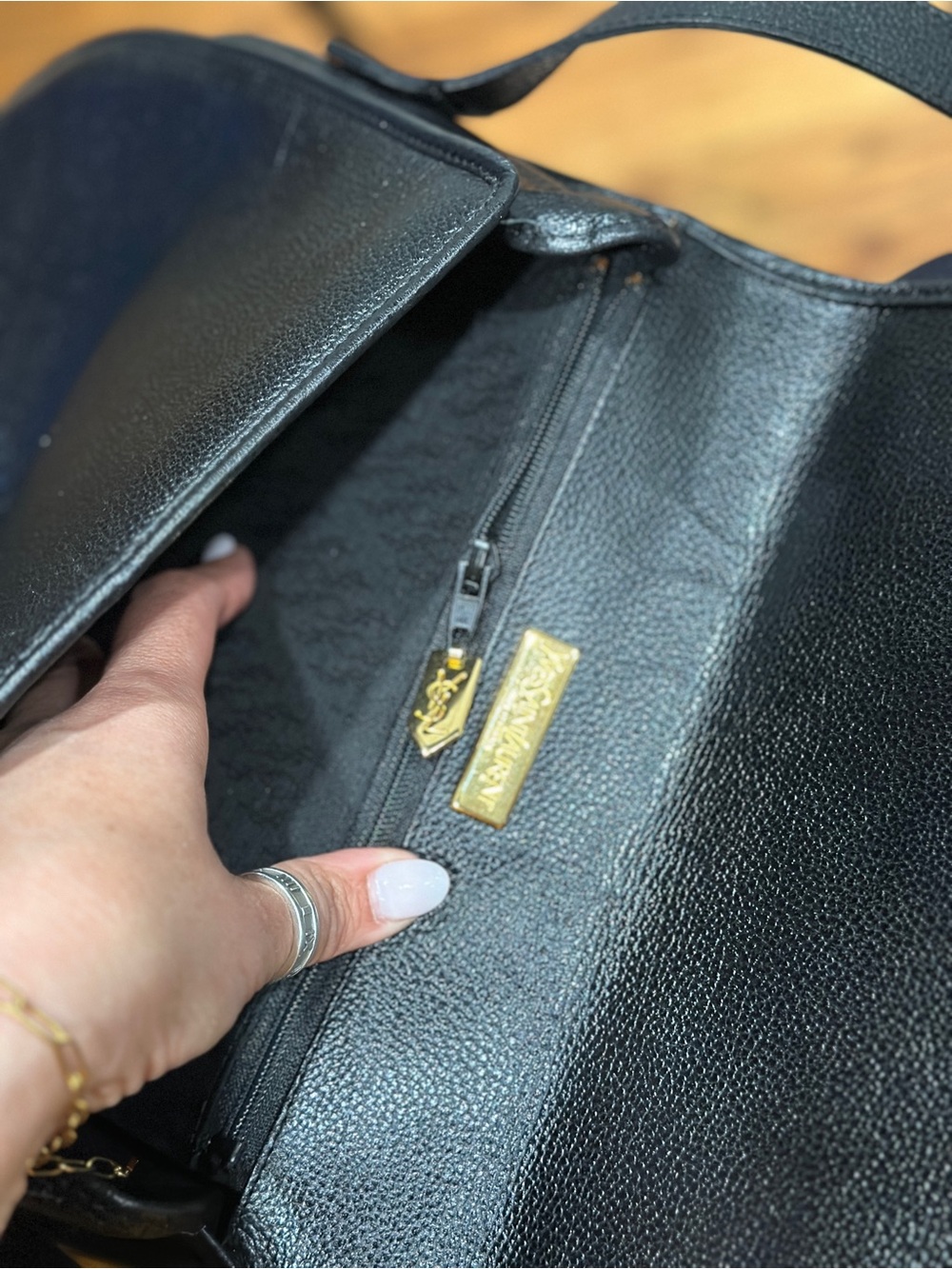 Vintage YSL Yves Saint Laurent Black Pebbled Leather Crossbody Bag - Picture 9 of 12
